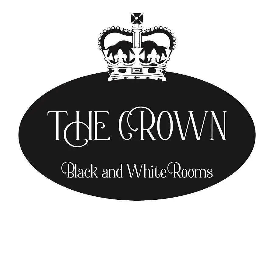 The Crown Black And White Rooms Cagliari Italie